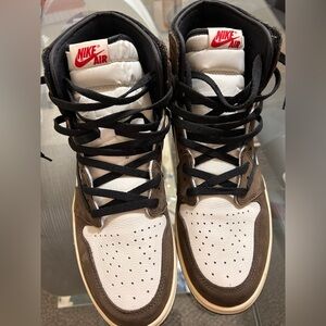 Nike Air High-Tops in Brown and White